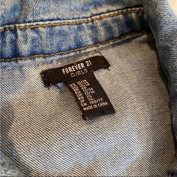 Forever 21 Jean Jacket with Embroidered Patches (Girls size XL - 13/14) - Picture 9 of 9